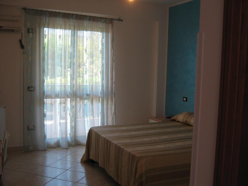 Bed And Breakfast Cirelli Scalea Rum bild